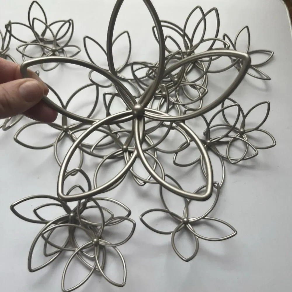 Artist Metal Wire Flower / Wall Art Decor